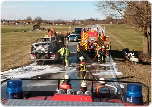 Pkw-Brand B318 bei Lochham